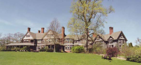 mansion/headquarters of the arboretum